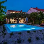 Olive Tree Апартаменты Водице