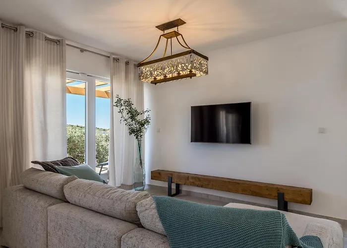 Olive Tree Apartment *